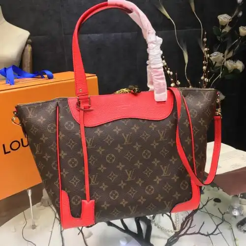 Reps LV Bags 19T1L0608 0130