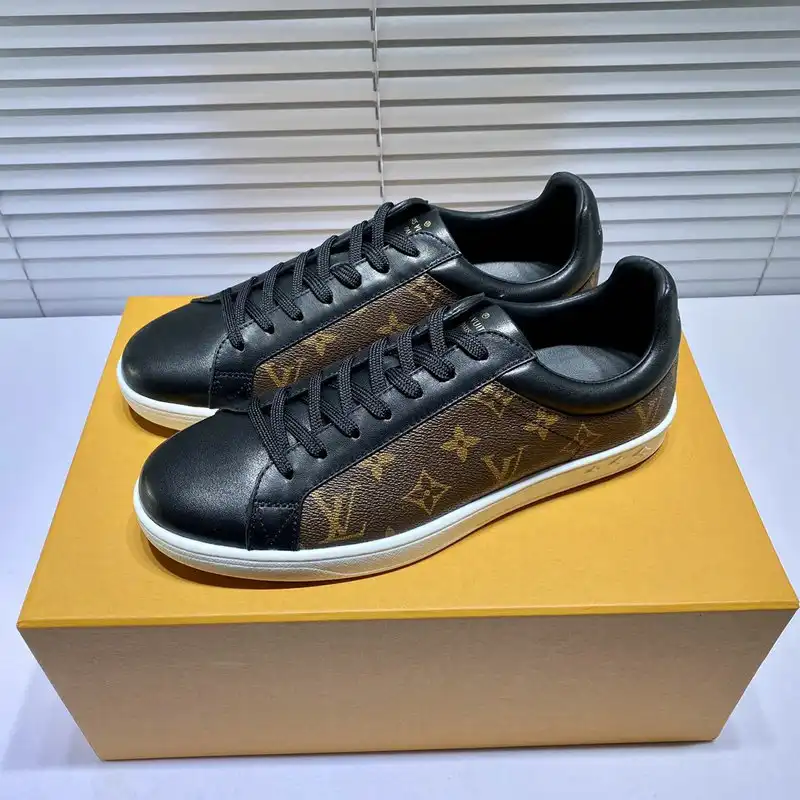 Replica LV Shoes 2004SH0101 0131