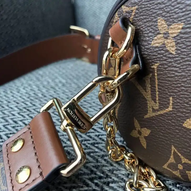 Cheap LV Bags 2107YA0115 0130