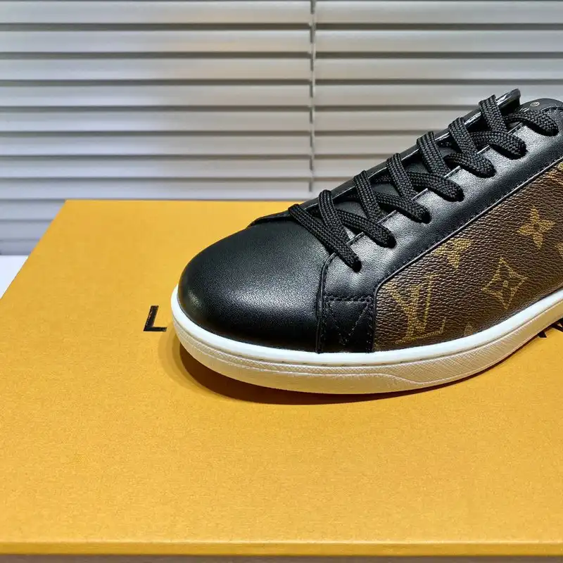 Replica LV Shoes 2004SH0101 0131