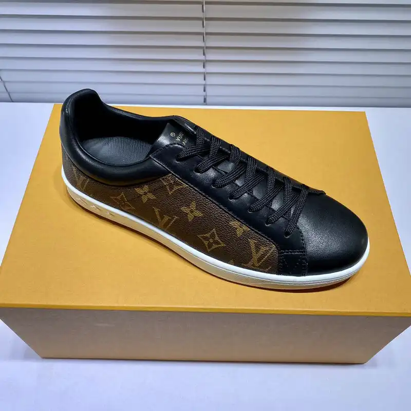 Replica LV Shoes 2004SH0101 0131