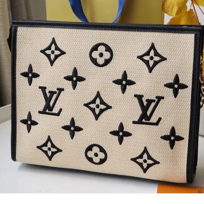 Replica Bag 2308DJ0110 LV 0224