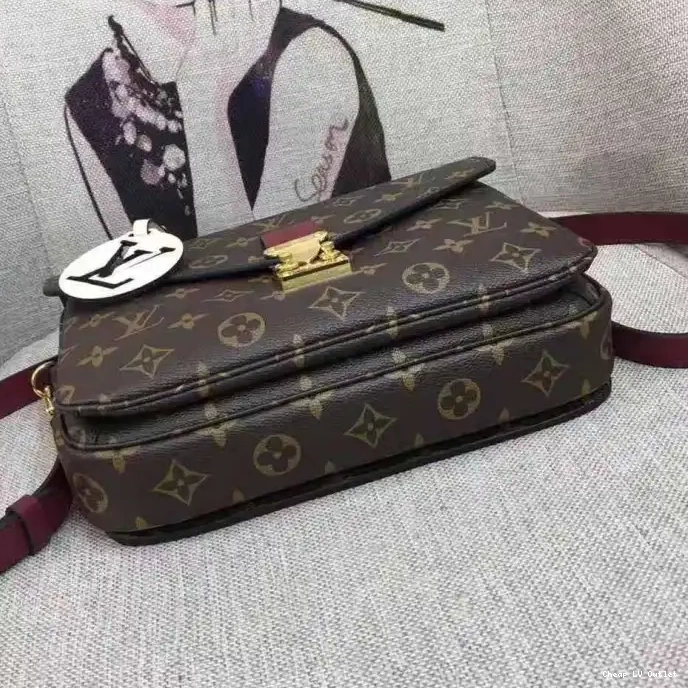 Affordable LV Bags 19B570337 0215