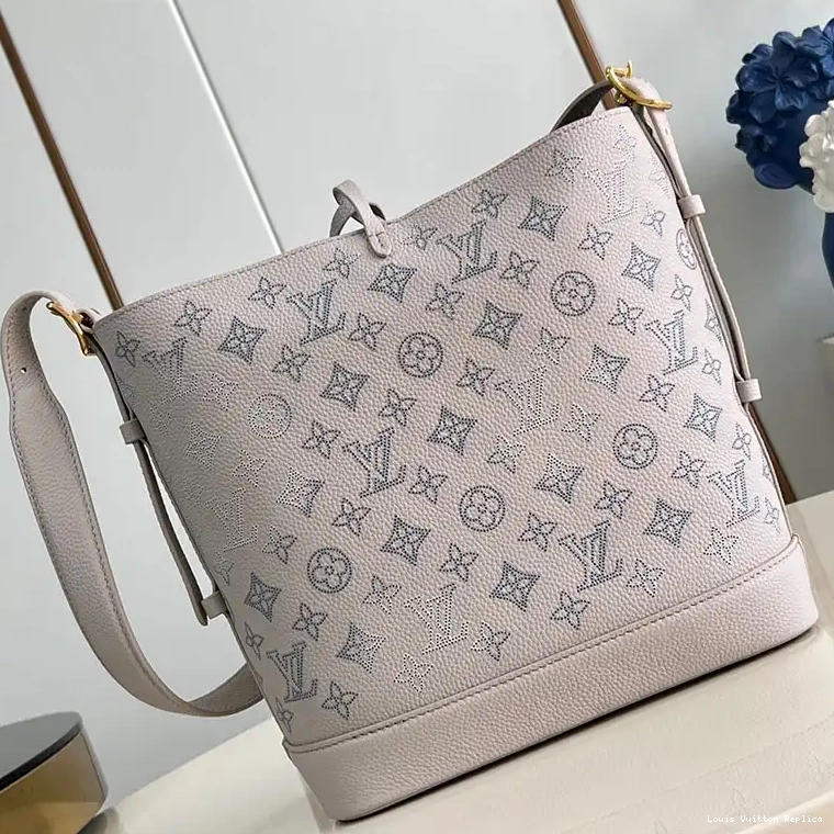 Affordable 2410YA0182 LV Bags 0209