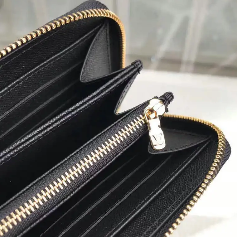 Reps 19T1L0176 LV Bags 0217