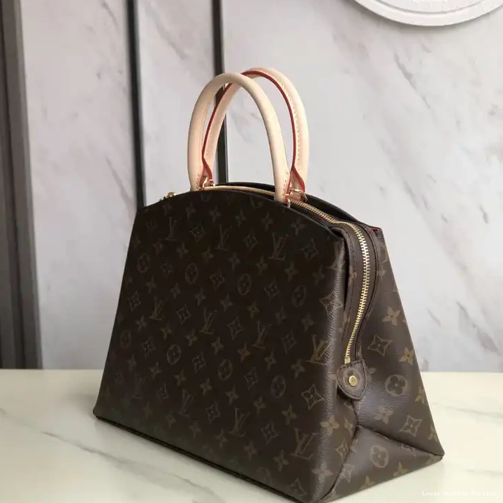 Affordable 2109DJ0018 LV Bags 0223