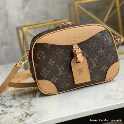 Cheap 2109YA0110 LV Bag 0212