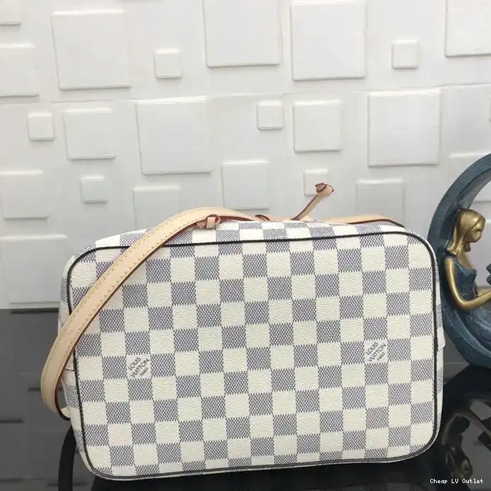 Reps 19T1L0499 Bags LV 0221