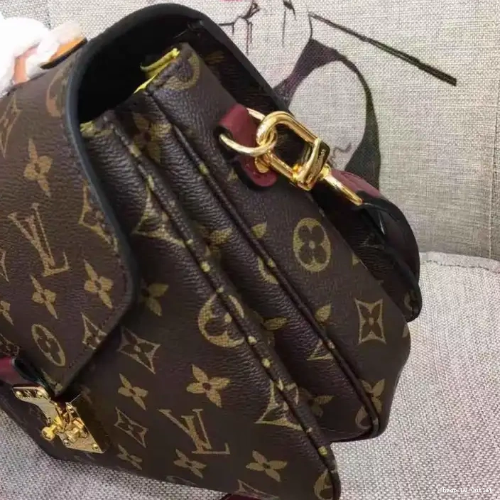 Affordable LV Bags 19B570337 0215