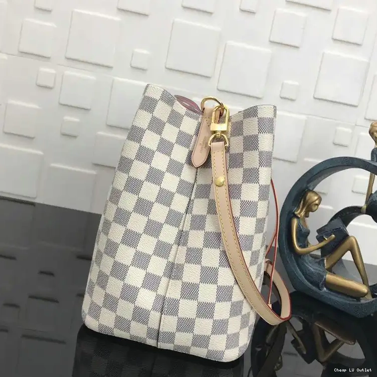 Reps 19T1L0499 Bags LV 0221