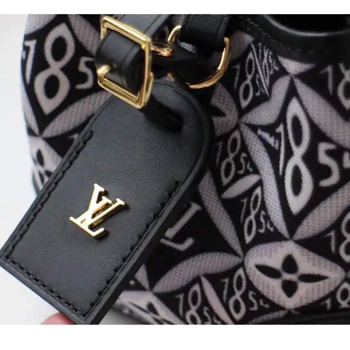 Replica Bags LV 204B570012 0224